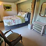 Bed & Breakfast Pleisterplaats Schoeppert Neede